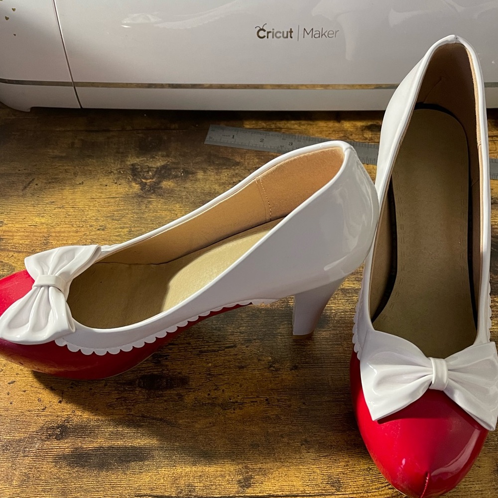 Red and White Pumps! Never Worn! Sz 9!